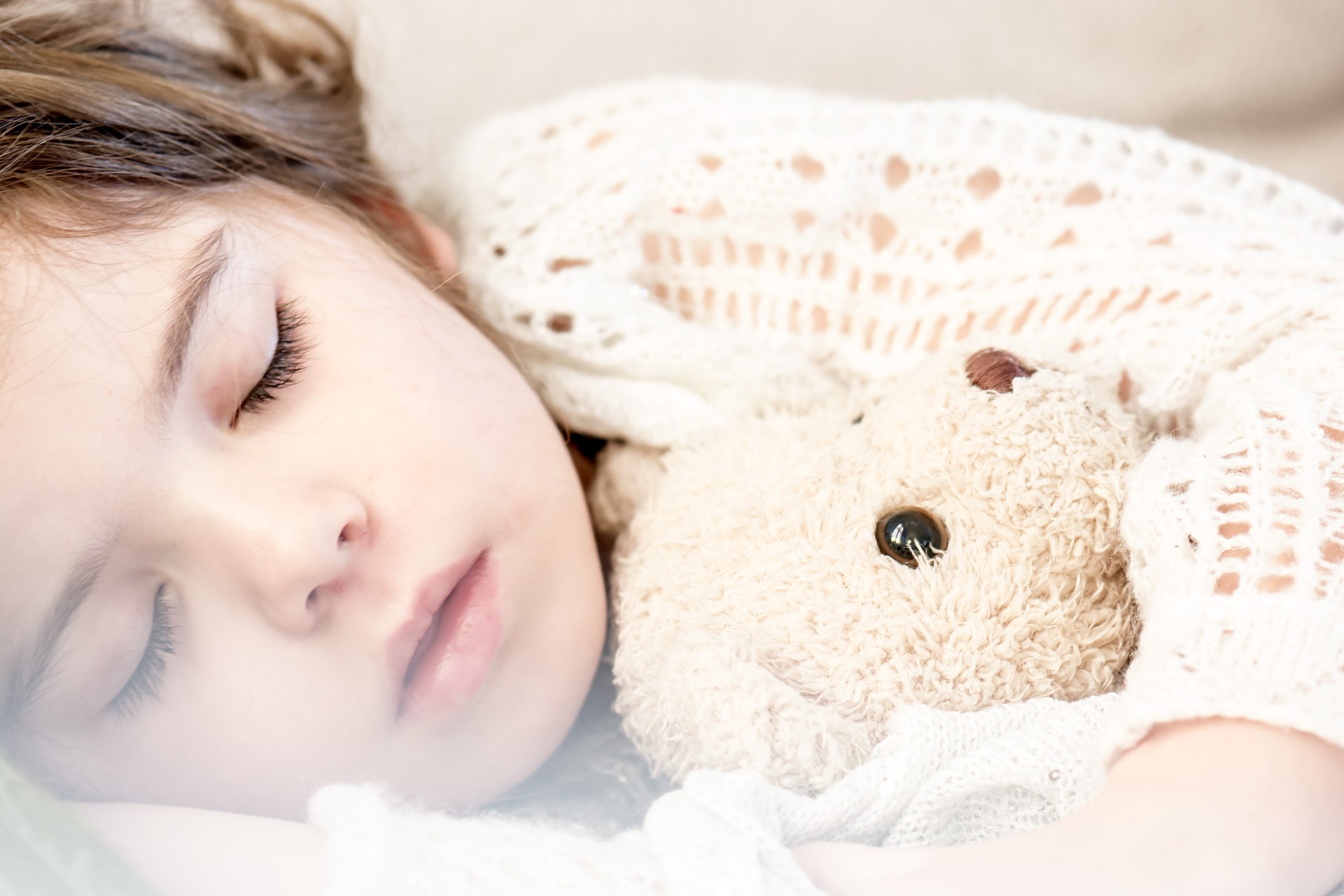 Help jouw kind beter te slapen met onze Bedtijd Checklist om af te drukken