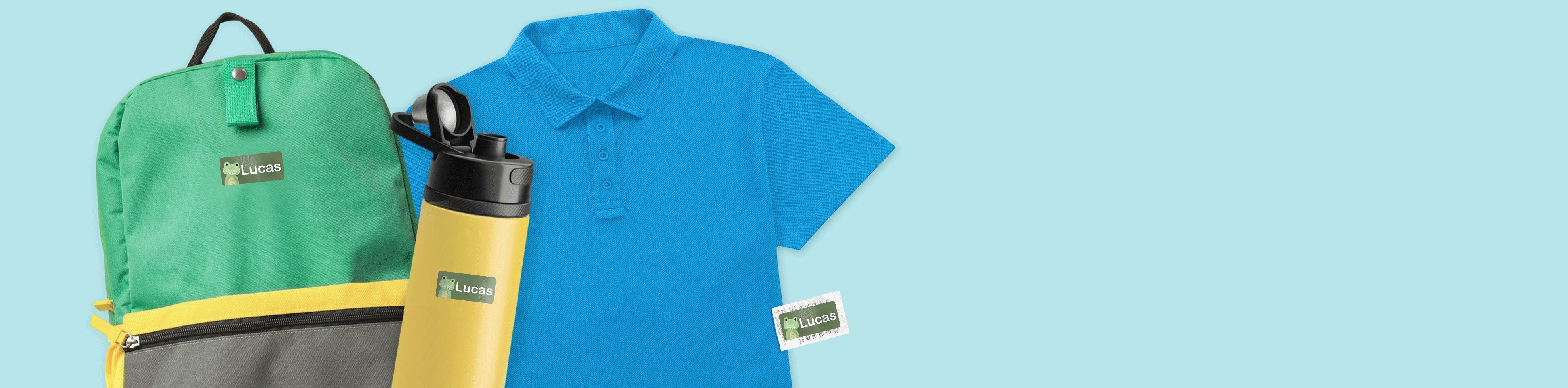 Kleding, drinkfles en rugzak met gepersonaliseerde naamlabels