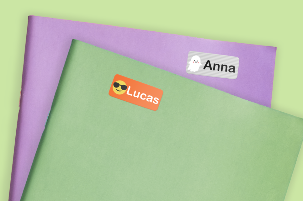 Notitieboeken met gepersonaliseerde naamstickers